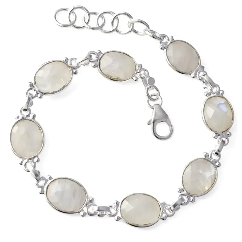 Pulsera en Plata de Ley 925m de 17 cm. con piedras de luna de 10 x 9
