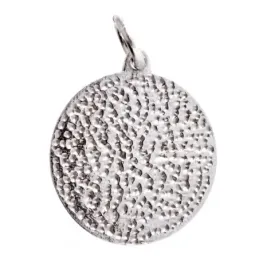 Medalla colgante plata Ley 925m maciza 18mm. Santa Marta detalles tallados