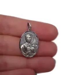 Santa Gema medalla plata Ley 925m colgante 24 mm. ovalada maciza deta