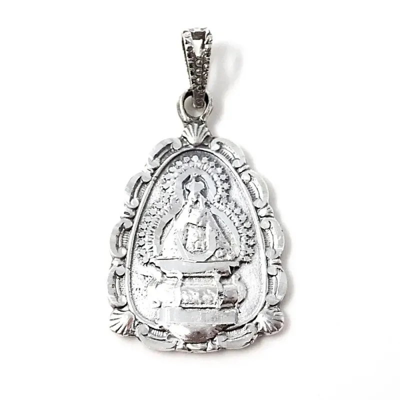 Virgen de la Cabeza medalla plata Ley 925m maciza 34 mm. detalle dela