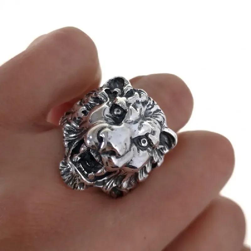 Anillo plata Ley 925m hombre cabeza león oxidado realista