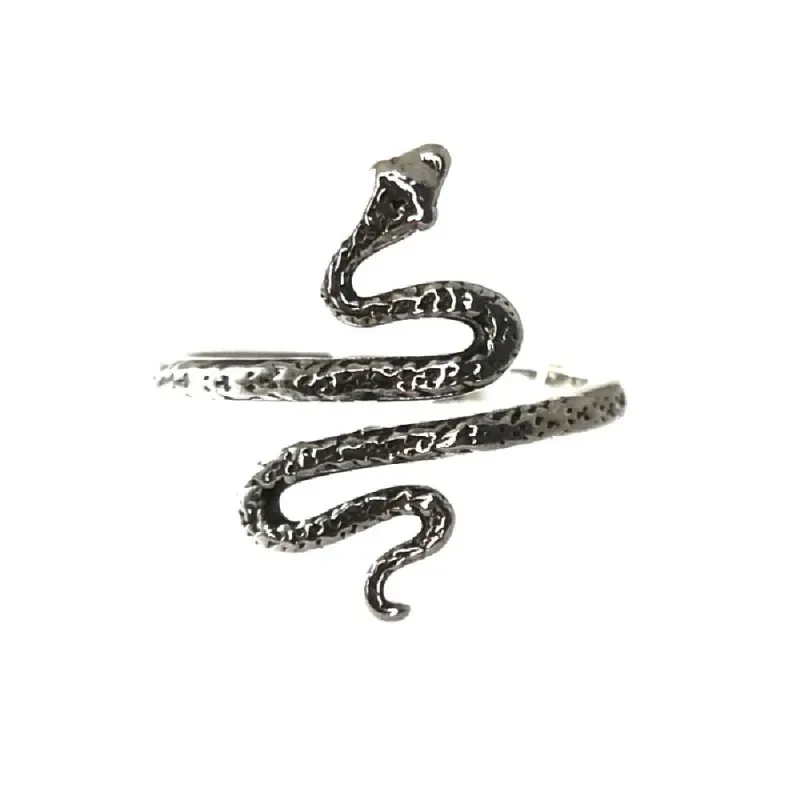 Sortija plata Ley 925m serpiente oxidada detalles
