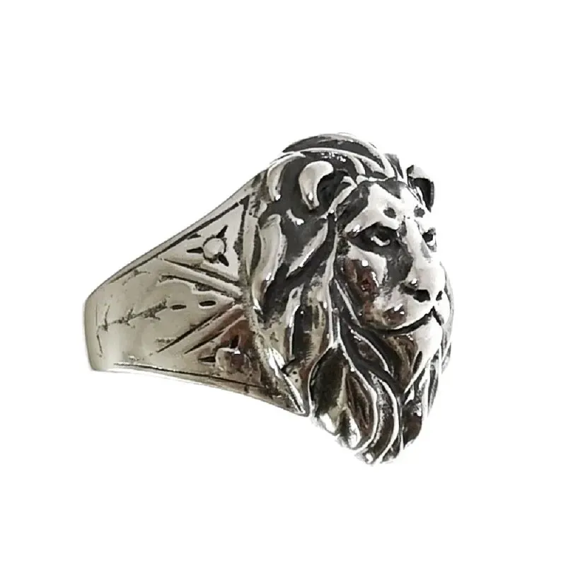 Anillo plata Ley 925m hombre cabeza león oxidado detalles