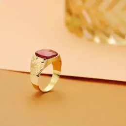 Sello en Oro 9k hueco con piedra roja de 14 mm. tallado