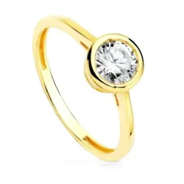 Solitario en Oro de 9k con circonita de 5.5 mm.