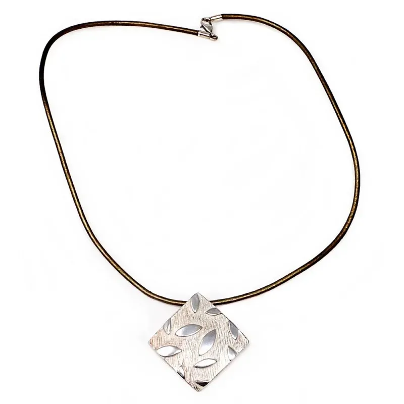 Gargantilla plata Ley 925m 42cm. rombo hojas caucho dorado [AB9109]
