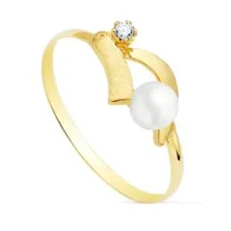 Sortija oro 18k niña 11mm. centro perla 4mm. bandas lisas punta circonita