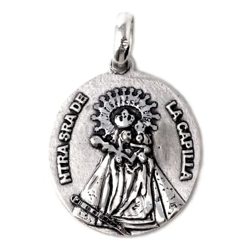 Medalla colgante plata Ley 925m maciza 29mm. Nuestra Señora de la Capilla Jaén oval trasera lisa