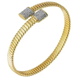 Pulsera Oro Amarillo y Blanco 18k modelo Bracelets (106 diamantes 1,00mm. 0,53cts.) Medida:60x50mm.