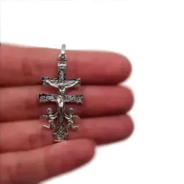 Colgante plata Ley 925m Cruz Caravaca maciza 39mm. delante Cristo atrás Virgen detalles tallados