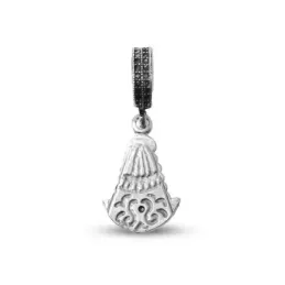 Charm fetiche plata Ley 925m macizo 17mm. Virgen del Rocío detalles tallados trasera manto