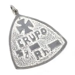 Chapa plata Ley 925m triangular cruz 31mm. grupo  [AB5227GR]