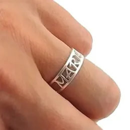 Sortija plata Ley 925m nombre personalizado calado dos bandas lisa