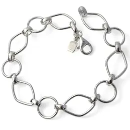 Pulsera en Plata de Ley 925m con 18 cm. asas huecas rombo de 16 x 10