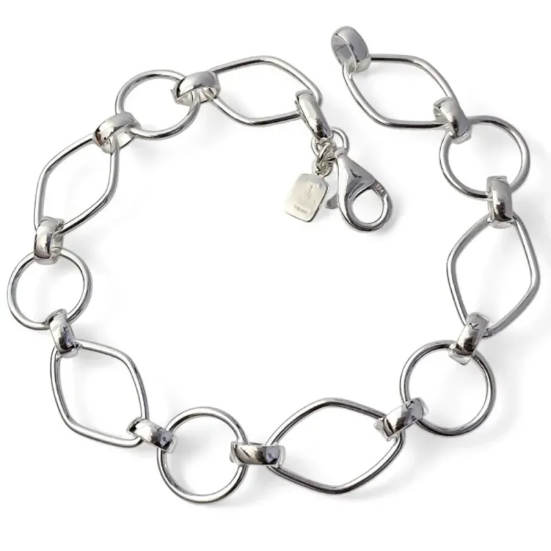 Pulsera en Plata de Ley 925m con 18 cm. asas huecas rombo de 16 x 10