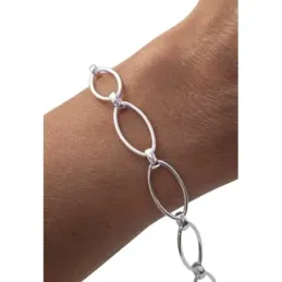 Pulsera en Plata de Ley 925m con 18.5 cm. asas huecas ovaladas de 20