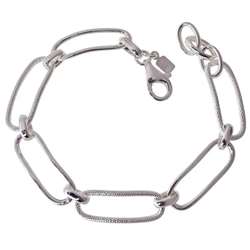 Pulsera en Plata de Ley 925m de 19 cm. eslabones ovalados huecos de 2