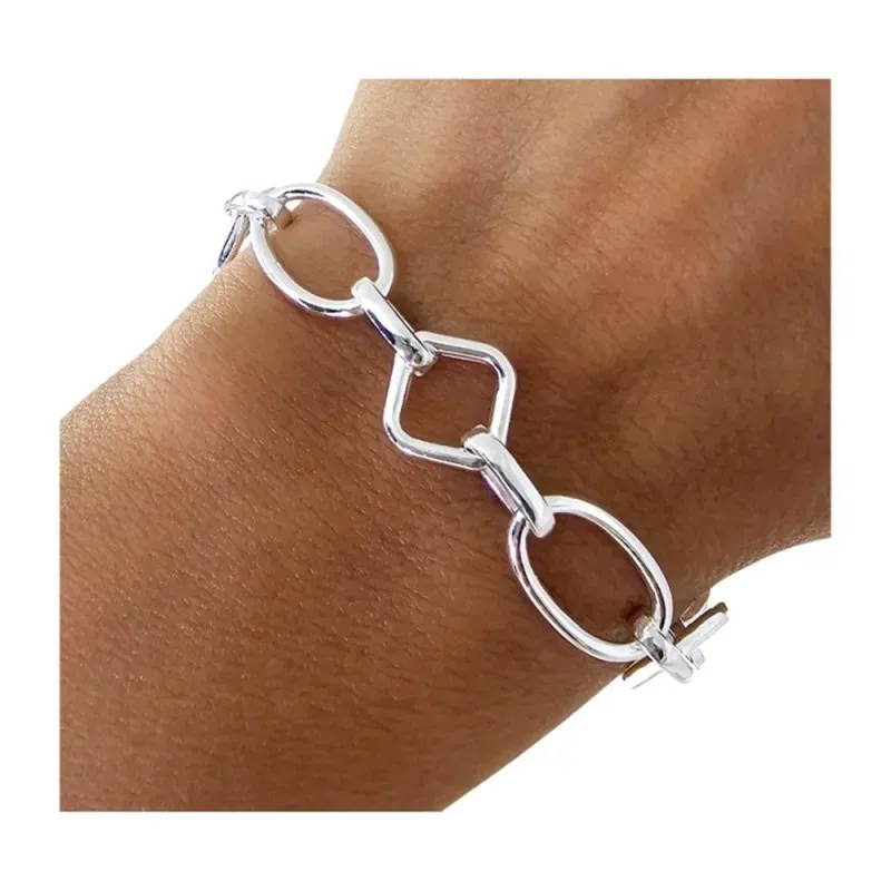 Pulsera en Plata de Ley 925m con 19 cm. rombos de 12 mm. con eslabone