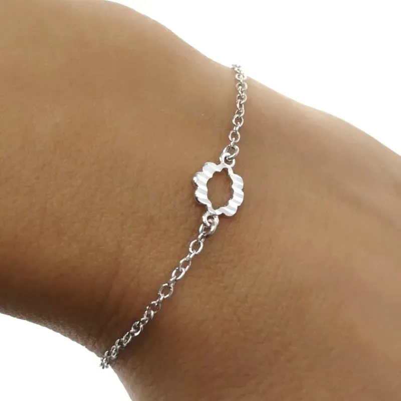 Pulsera Plata Ley 925m de 17 cm. con detalle ovalado ondulado de 8 mm