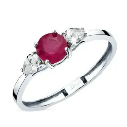 Sortija Oro Blanco de 18k rubí natural 5 mm. 0.65ct. dos diamantes la