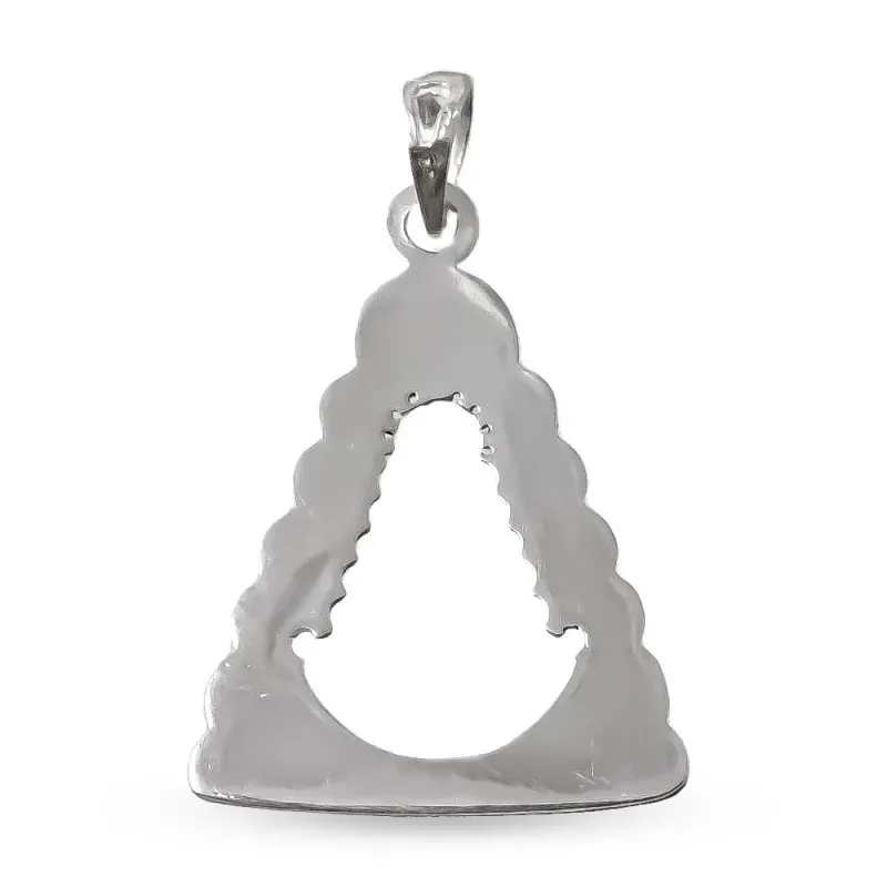 Colgante plata Ley 925m macizo 30mm. silueta Virgen del Rocío calada borde detalles forma manto