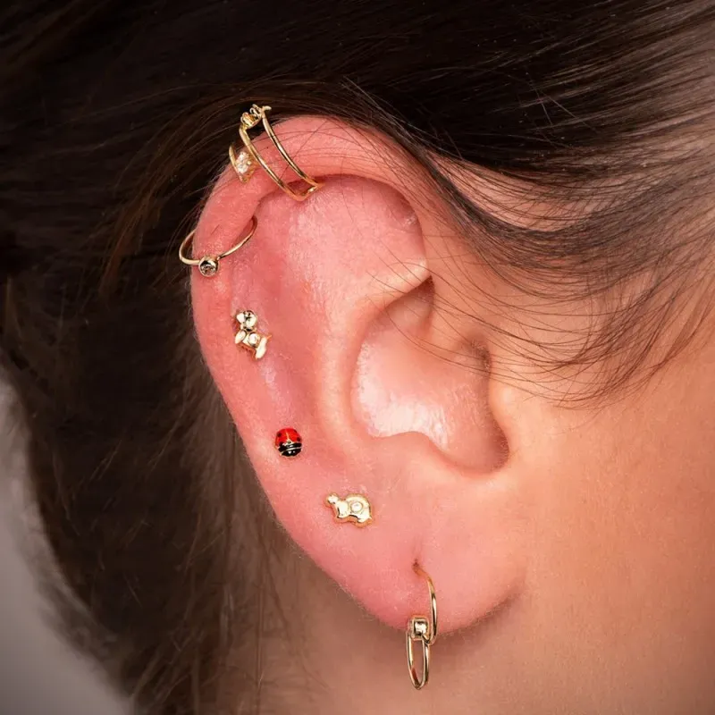 Pendiente 1 unidad Oro 18k niña 3.5 forma mariquita esmaltada color