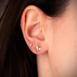 Pendientes en Oro Bicolor 18k con 8 mm. forma flor con detalle de cir