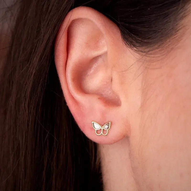 Pendientes en Oro de 18k con 8 mm. forma de mariposa con circonitas
