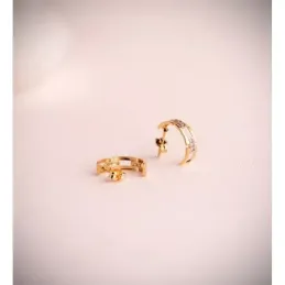Pendientes Oro Bicolor 18k con 13 mm. medio aro eslabones con circoni