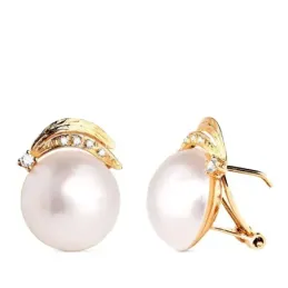 Pendientes en Oro 18k con 19 mm. perla japonesa de 14.5 mm. y circoni