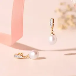 Pendientes en Oro Bicolor 18k de 25 mm. con circonitas y perla forma