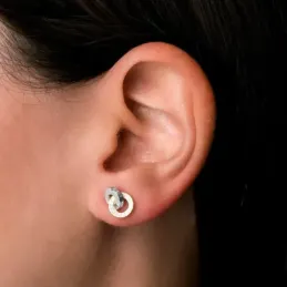 Pendientes en Oro Bicolor de 18k con 10 mm. círculos enlazados liso c