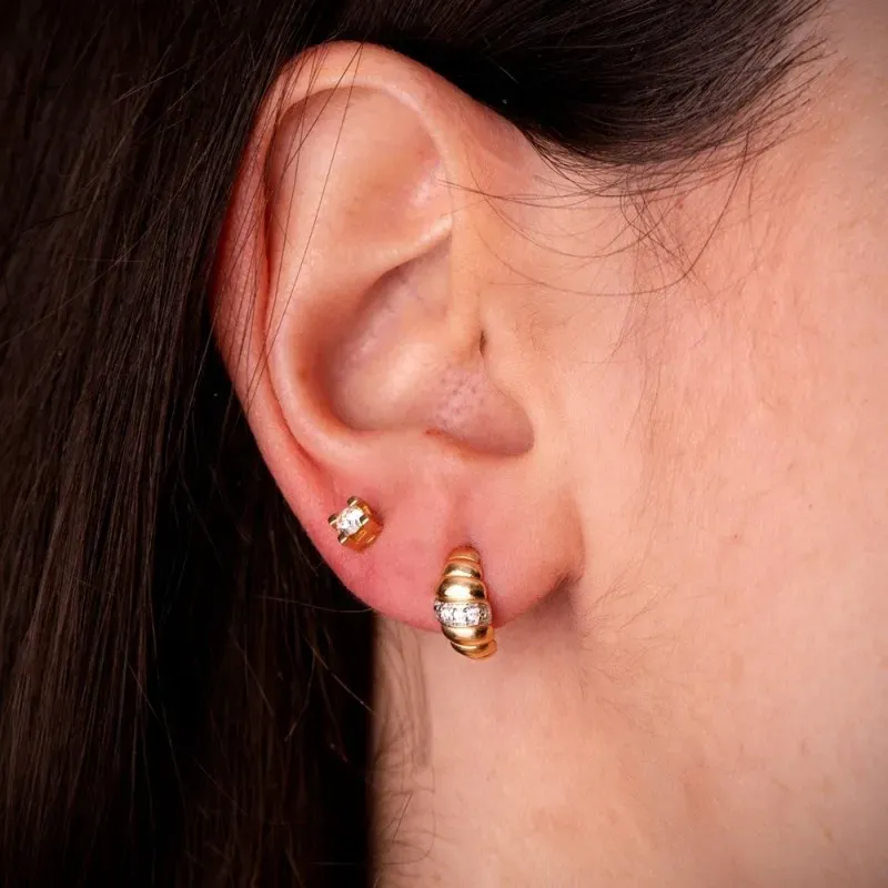 Pendientes en Oro Bicolor 18k de 10 mm. gallones lisos con circonitas