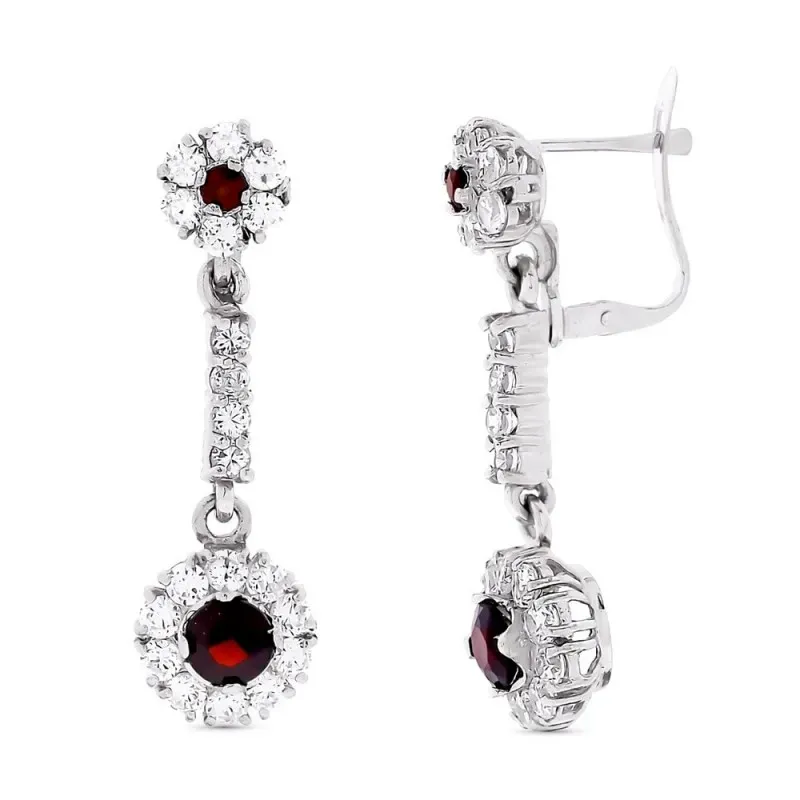 Pendientes Largos en Oro Blanco de 18k con 33 mm. cuajos de circonita