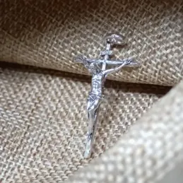 Cristo de Mena Colgante Cruz en Plata de Ley 925m macizo de 37 mm. Cr