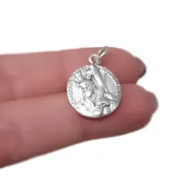 Medalla colgante plata Ley 925m maciza 21mm. Cristo de las Tres Caídas de Triana trasera emblema
