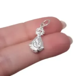 Virgen de Tíscar Silueta en Plata de Ley 925m con 22 mm. del pueblo d