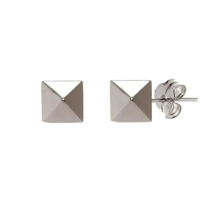 Pendientes en Plata de Ley 925m forma tachuela de 8 mm.
