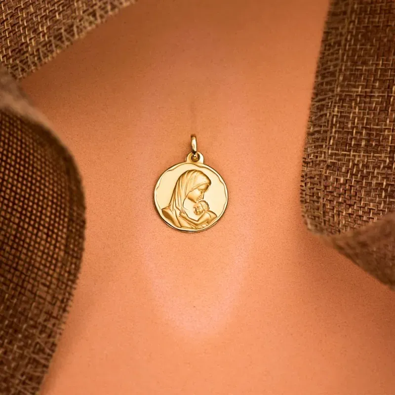 Medalla oro 18k Madre con Niño 18mm. [AB3788GR]