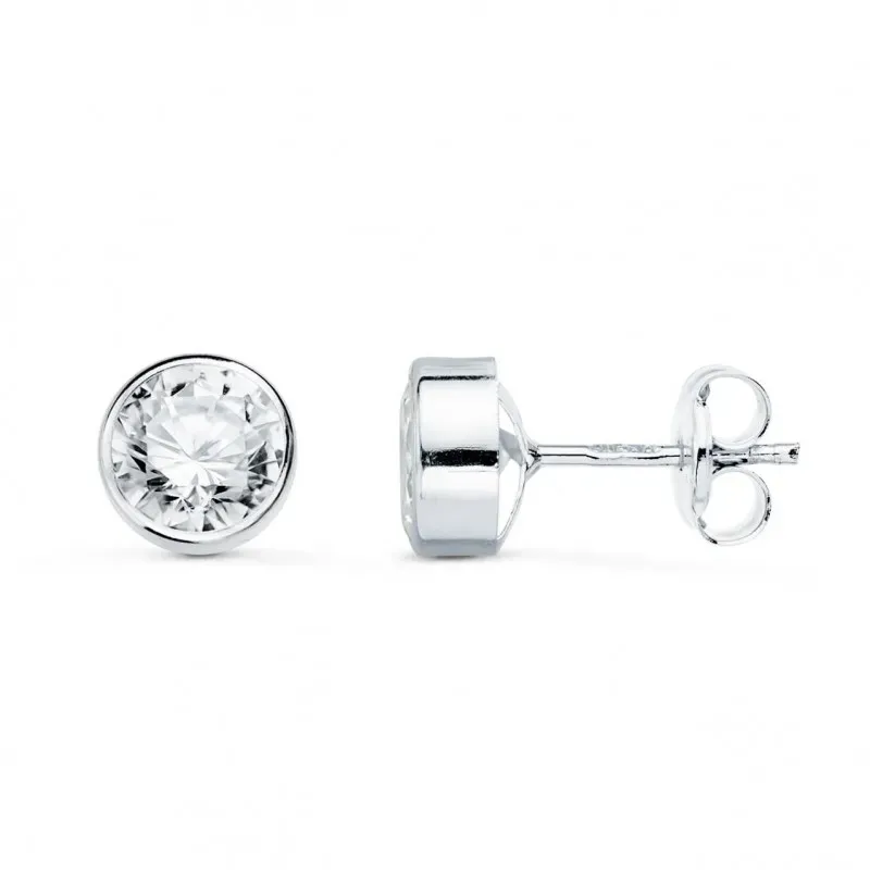 Pendientes en Oro Blanco de 18k con chatón redondos de 7 mm. circonit