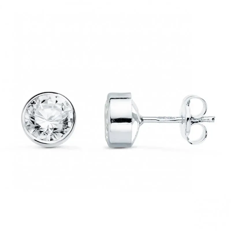 Pendientes en Oro Blanco de 18k con chatón redondos de 5 mm. circonit