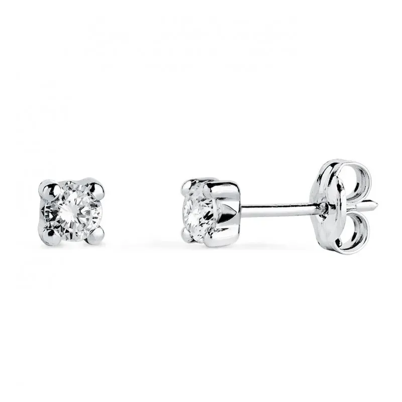 Pendientes en Oro Blanco de 18k con circonita de 3 mm. cuatro garras