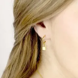 Aros Pendientes en Plata de Ley 925m chapados oro 11 mm. candado colg