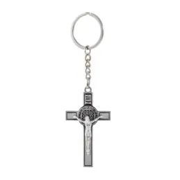 San Benito Llavero metálico de 6.5 cm. y 3.5 cm. de ancho Cristo en r