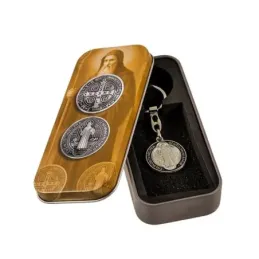 Medalla de San Benito Llavero metálico de 8.5 cm. y medalla de 3 cm.