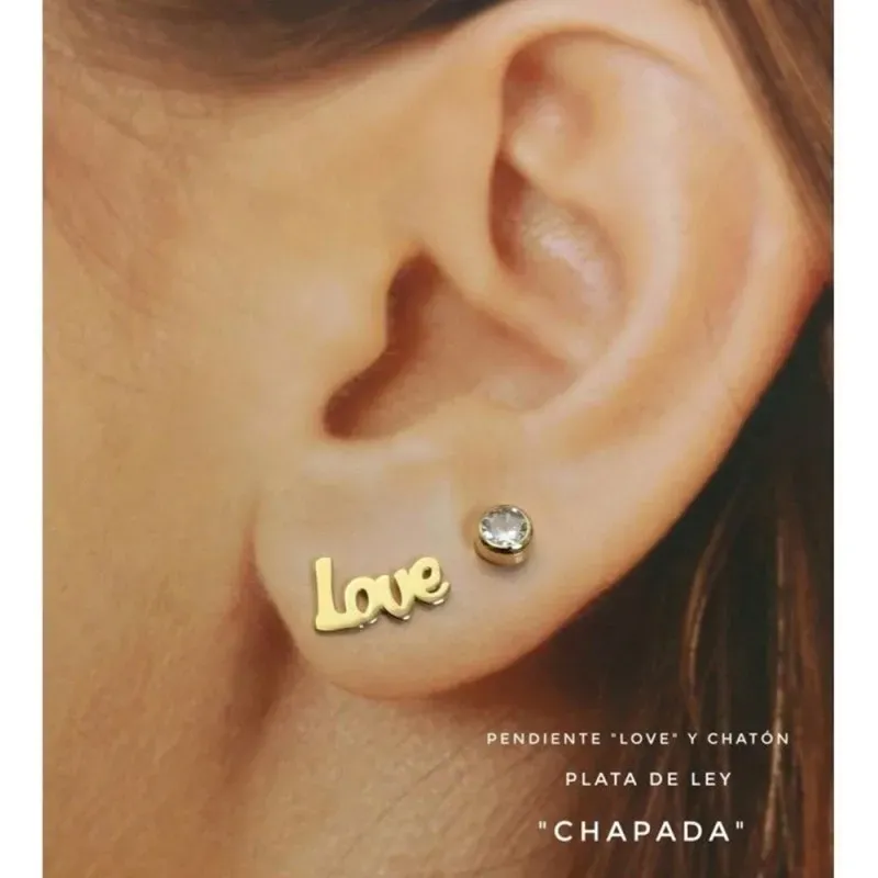 Pendientes plata Ley 925m chapados oro palabra LOVE lisa chatón 4mm. circonita cierre presión