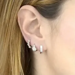 Aros Pendientes en Plata de Ley 925m de 12 mm. con tres circonitas