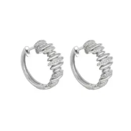 Aros Pendientes en Plata de Ley 925m de 18.5 mm. detalle eclipses con