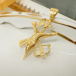 Cristo de la Legión colgante oro 18k unisex 55 mm. detalles tallados