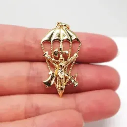 Colgante plata Ley 925m Cristo de la Legión 34mm. chapado oro 2 micra